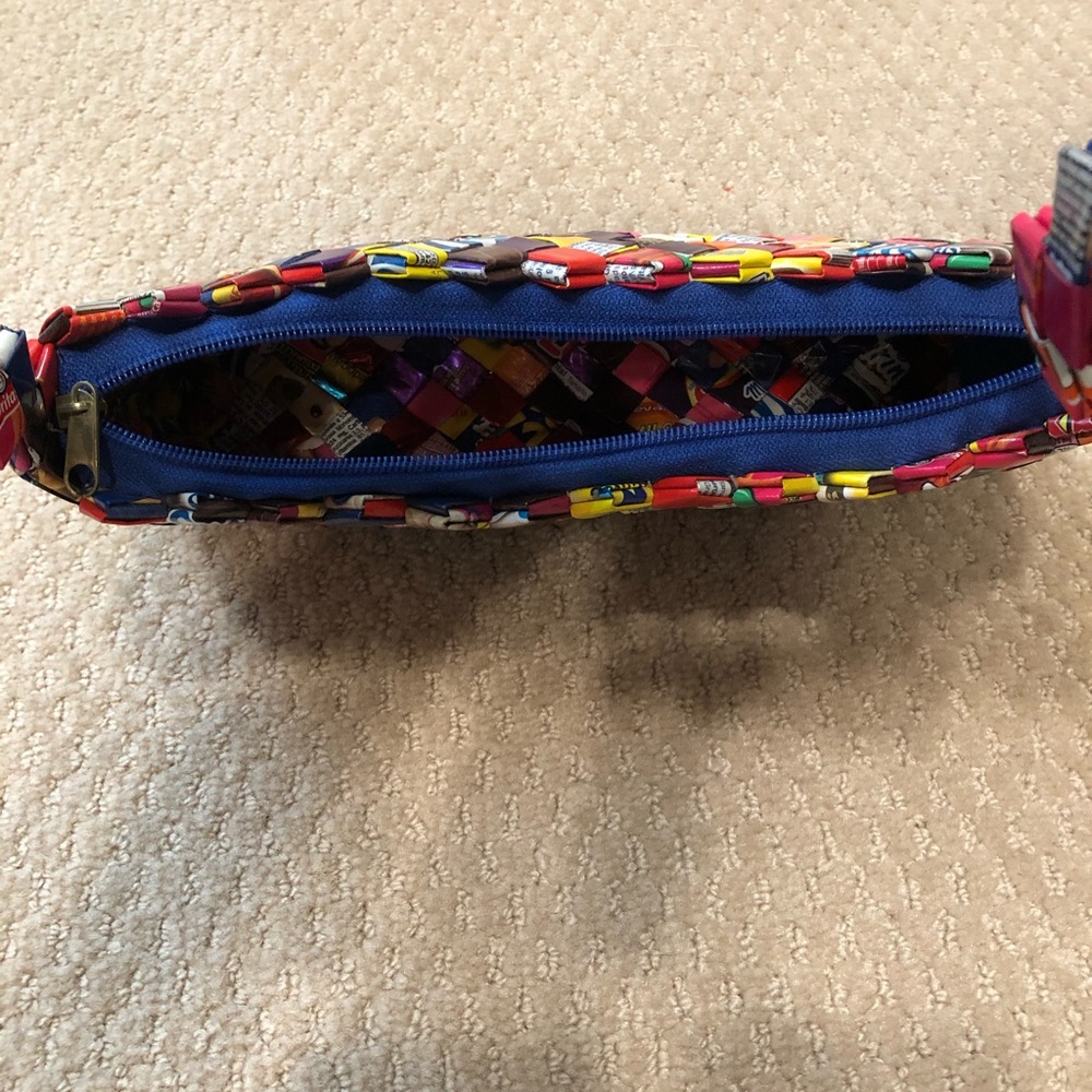 Handmade wrapper purse - Picture 3 of 3
